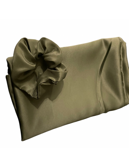 Taie d'oreiller en satin et chouchou vert