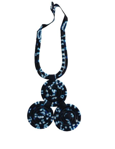 Collier triple noa